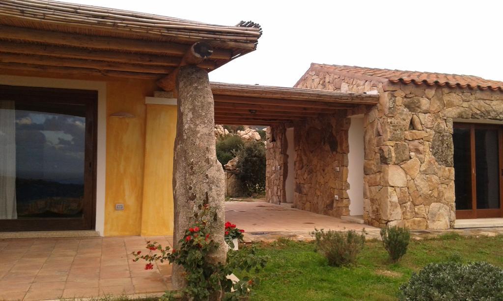 Villa Graniti San Pantaleo Exterior photo