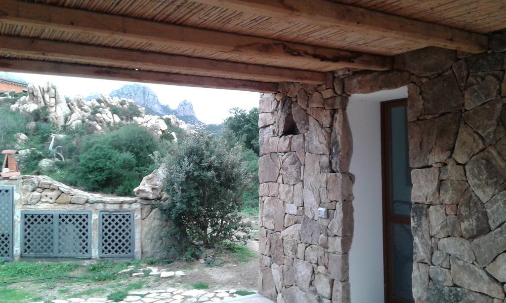 Villa Graniti San Pantaleo Exterior photo